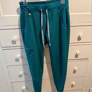Figs hunter green Jogger/top set